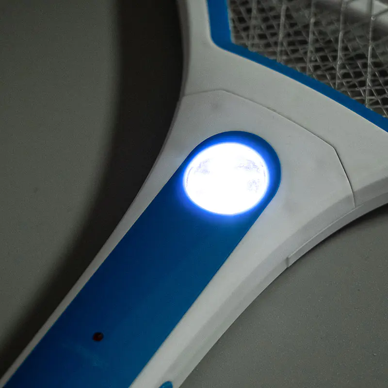 FF-002 3-kolorowy akumulator kwasowo-ołowiowy LED 400 mAh z wtyczką Elektryczna packa na komary FF-002 3-kolorowy akumulator kwasowo-ołowiowy LED 400 mAh z wtyczką Elektryczna packa na komary