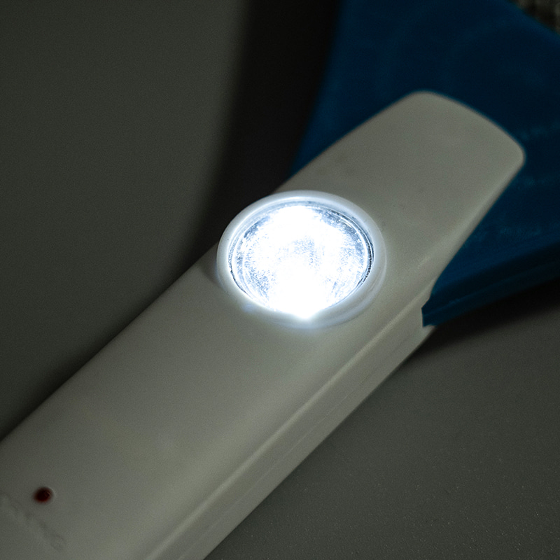FF-678 3-kolorowa dioda LED z wtyczką Akumulator kwasowo-ołowiowy 400 mAh Elektryczna packa na komary FF-678 3-kolorowa dioda LED z wtyczką Akumulator kwasowo-ołowiowy 400 mAh Elektryczna packa na komary